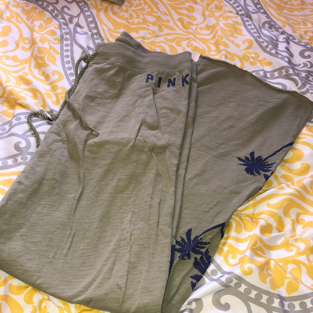 VS PINK sweats